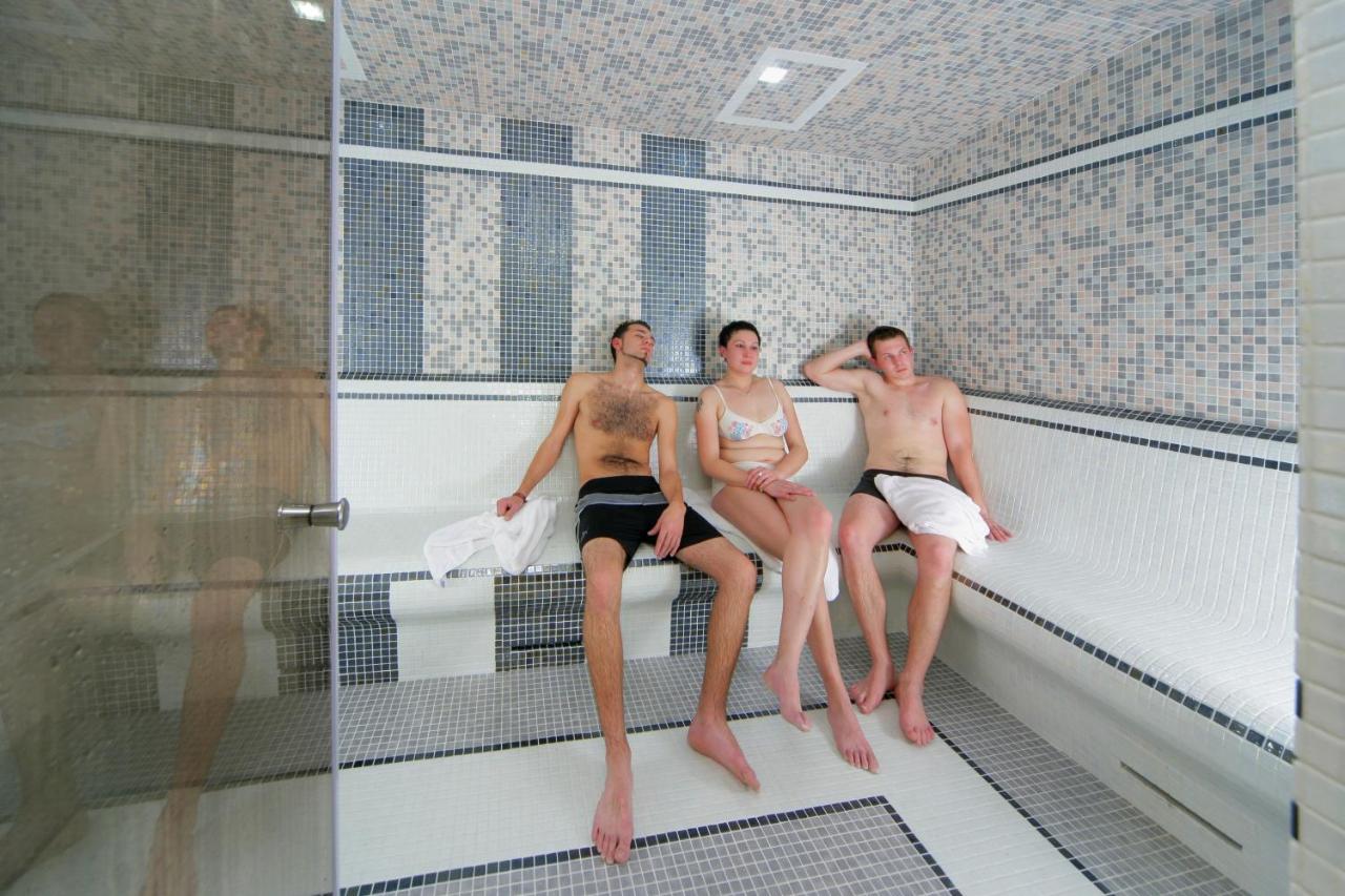 Hotel Spindlerova Bouda 3*